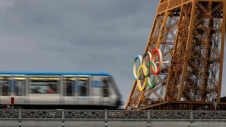 tour-eiffel-street-marketing-jo-2024-2